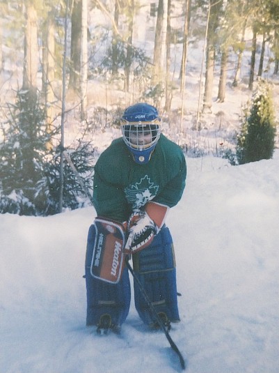 Tommi Rantapero before his career as a bioinformatics analyst, pictured as an ice hockey player.