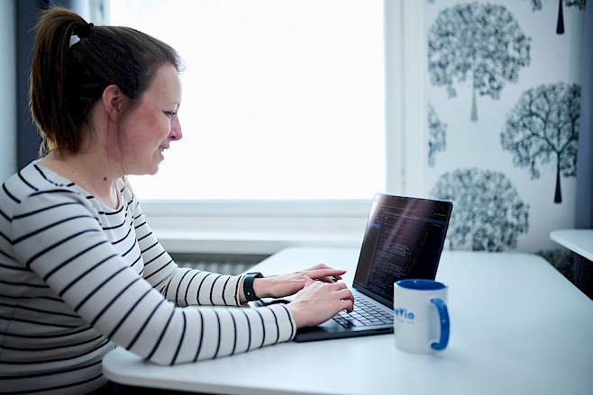 Dr. Patricia Thomas shares her journey from academia to industry bioinformatics at Genevia Technologies.